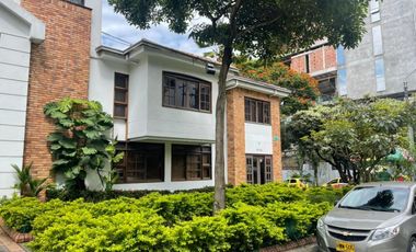 Casa comercial aurora