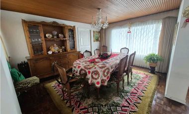 Bella y amplia casa para Venta en Niza