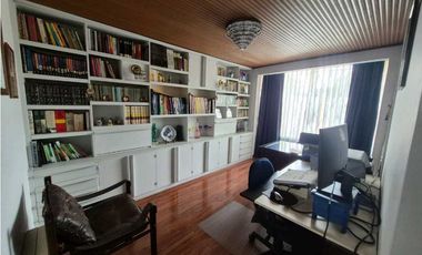 Bella y amplia casa para Venta en Niza