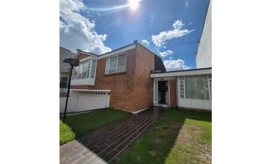 Bella y amplia casa para Venta en Niza
