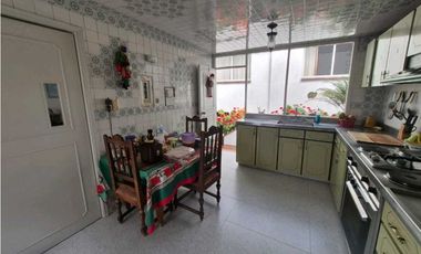 Bella y amplia casa para Venta en Niza