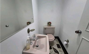 Bella y amplia casa para Venta en Niza