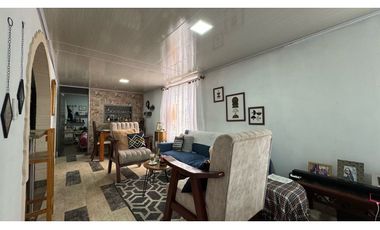 Casa esquinera en venta - Barrio Palmeras de Oriente Palmira Valle