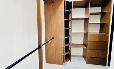 Casa en venta con habitación en planta baja- Fracc. Privado Monte Magno