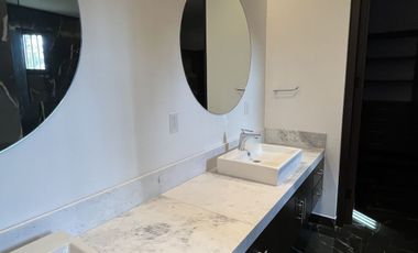 RESIDENCIA EN VENTA EN BOSQUE REAL