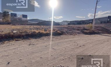 TERRENO EN RENTA EN ESQUINA A 200MTS DE LA CANTERA