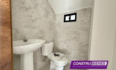 Casa semiamoblada pro estrenar en Urb. Baru, cerca de las playas Manta