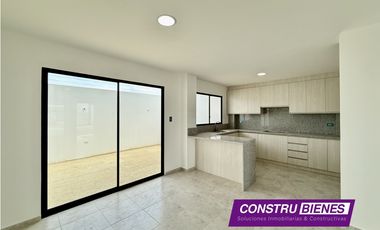 Casa semiamoblada pro estrenar en Urb. Baru, cerca de las playas Manta