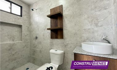 Casa semiamoblada pro estrenar en Urb. Baru, cerca de las playas Manta