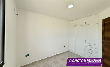 Casa semiamoblada pro estrenar en Urb. Baru, cerca de las playas Manta