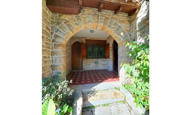 CHALET 4 AMB. ZONA STELLA MARIS