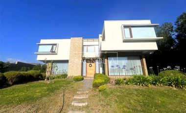 Casa en Arriendo en av. los rios