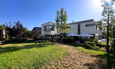 Casa en Arriendo en av. los rios