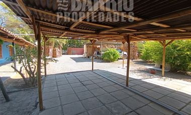 Local Comercial en Venta en Chicureo Centro, Alba III