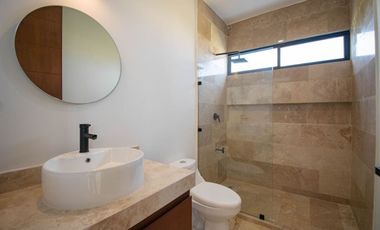 Casa en venta de una planta en privada al norte de Mérida