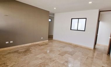 Casa en venta de una planta en privada al norte de Mérida