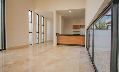 Casa en venta de una planta en privada al norte de Mérida