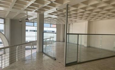 Venta o Renta de Edificio en Esquina col. Ventura Puente