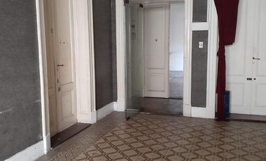 Oficina en venta - a metros de Florida - Microcentro