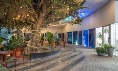 Local Comercial en Venta,  en torre habitacional, cerca de UANL