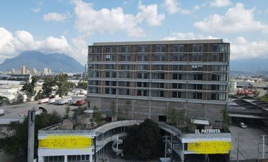Local Comercial en Venta,  en torre habitacional, cerca de UANL