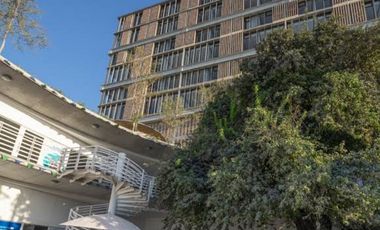 Local Comercial en Venta,  en torre habitacional, cerca de UANL