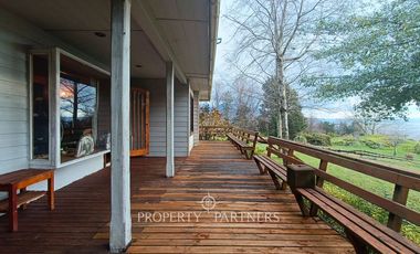 Casa arriendo verano frente al lago Panguipulli