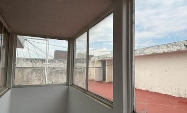 SE VENDE EDIFICIO CON DEPARTAMENTOS Y LOCALES