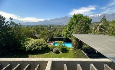 Regia casa  Cerró Calán, Los Dominicos