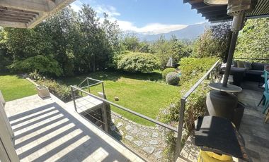 Regia casa  Cerró Calán, Los Dominicos