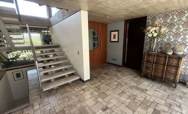 Regia casa  Cerró Calán, Los Dominicos