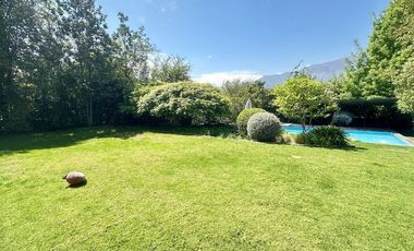 Regia casa  Cerró Calán, Los Dominicos