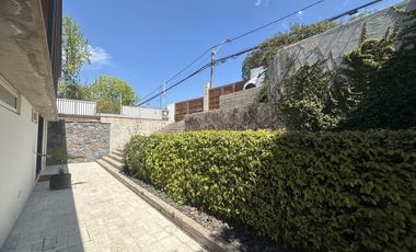 Regia casa  Cerró Calán, Los Dominicos