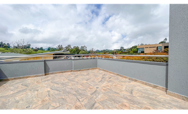 Venta de Casa en Conjunto Campestre Envigado