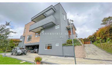 Venta de Casa en Conjunto Campestre Envigado