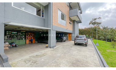 Venta de Casa en Conjunto Campestre Envigado