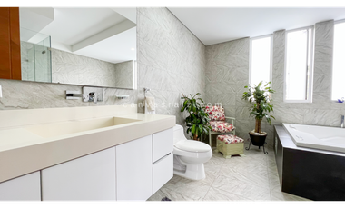 Venta de Casa en Conjunto Campestre Envigado