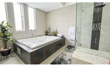 Venta de Casa en Conjunto Campestre Envigado