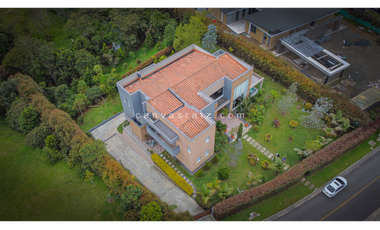 Venta de Casa en Conjunto Campestre Envigado