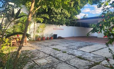 CASA SOBRE COLON EN RENTA MERIDA