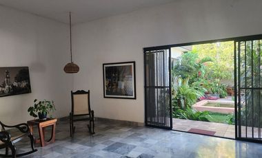 CASA SOBRE COLON EN RENTA MERIDA