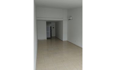 ALQUILO LOCAL VERSALLES PISO 3