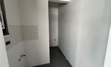 SE ARRIENDA LOCAL DUPLEX EN ENVIGADO AV LAS VEGAS