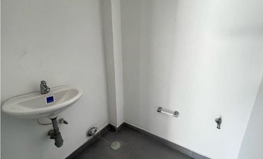 SE ARRIENDA LOCAL DUPLEX EN ENVIGADO AV LAS VEGAS