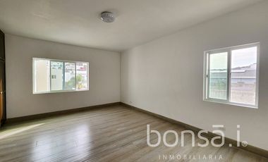 Casa nueva en RENTA