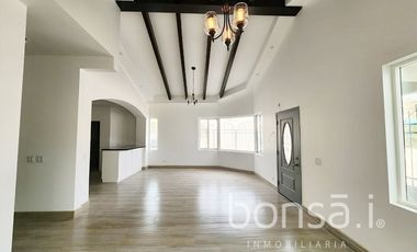 Casa nueva en RENTA
