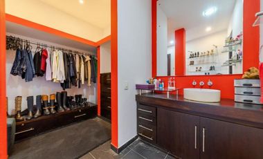 AG64- MODERNA CASA CON PISCINA EN CONDOMINIO SIKASUE