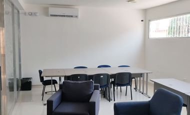 SE RENTA OFICINA AMUEBLADA EN PLANTA ALTA