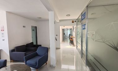 SE RENTA OFICINA AMUEBLADA EN PLANTA ALTA