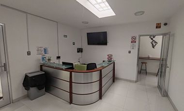 SE RENTA OFICINA AMUEBLADA EN PLANTA ALTA